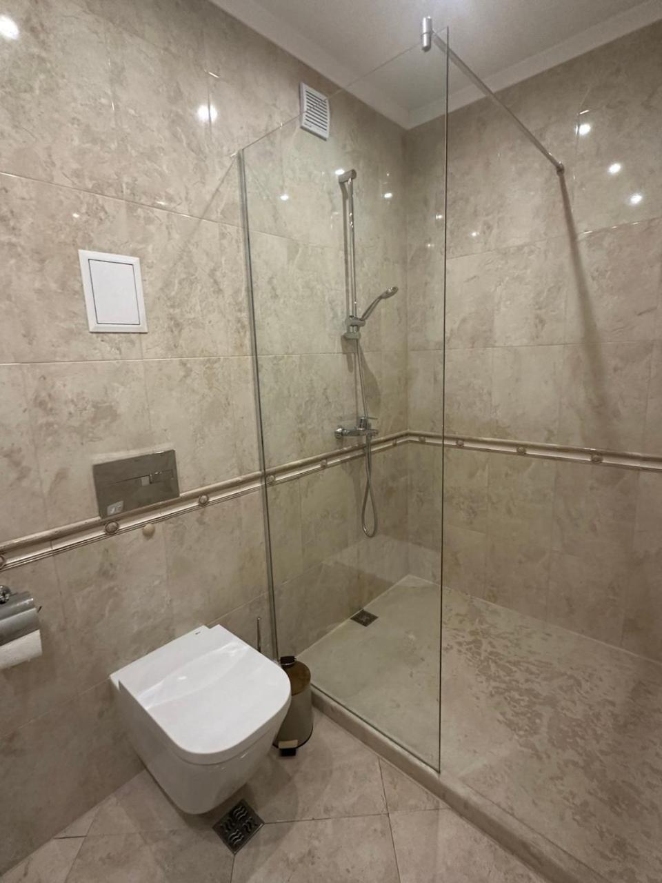 Central Luxury Antique Apartment Varna Eksteriør billede