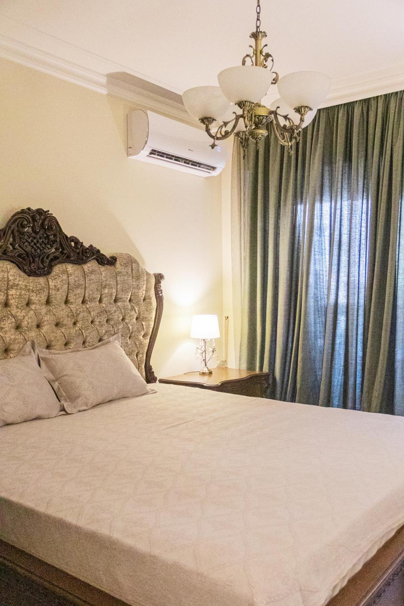 Central Luxury Antique Apartment Varna Eksteriør billede